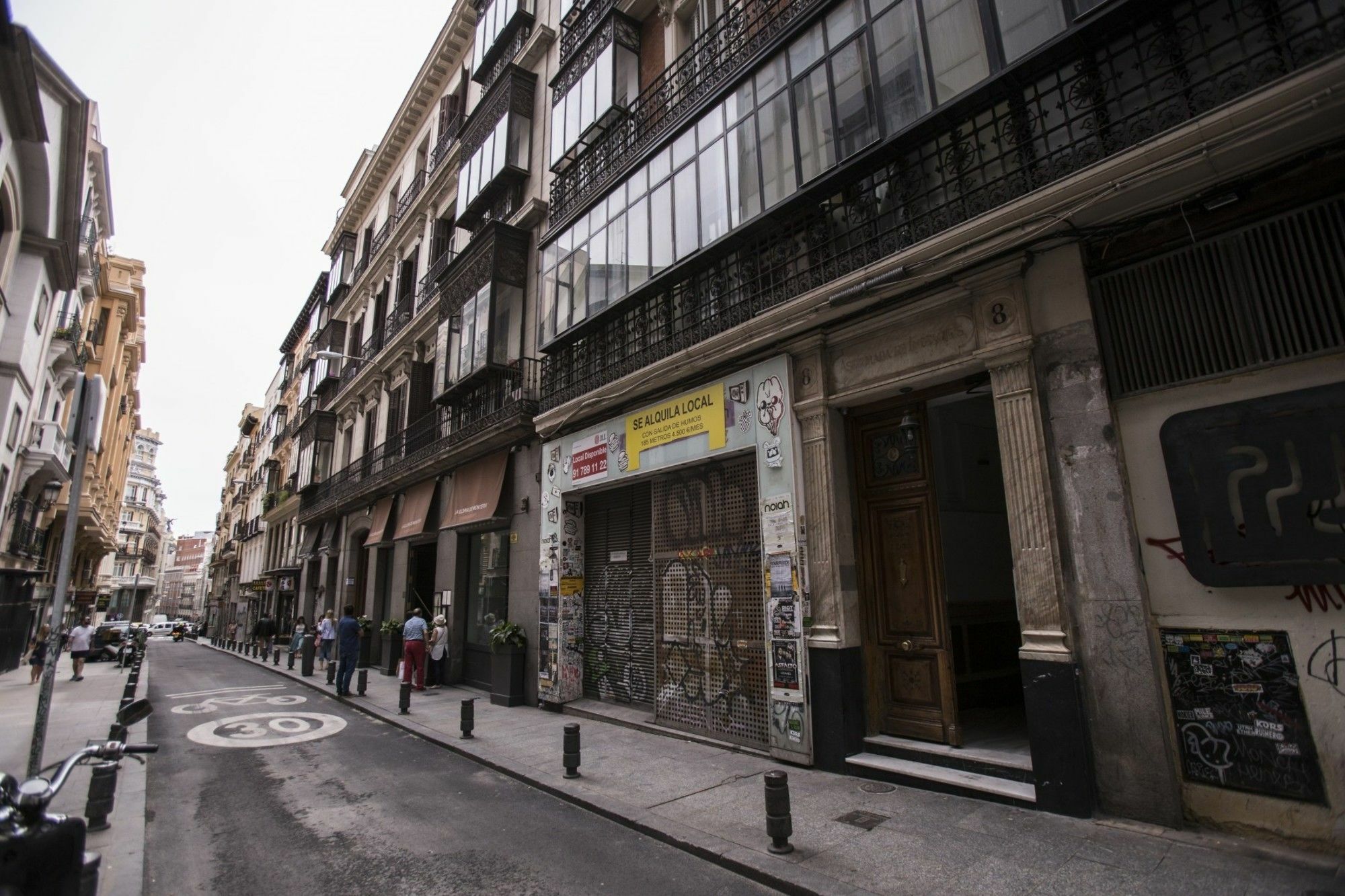 Forever Young Apartments Caballero Madrid Exterior foto